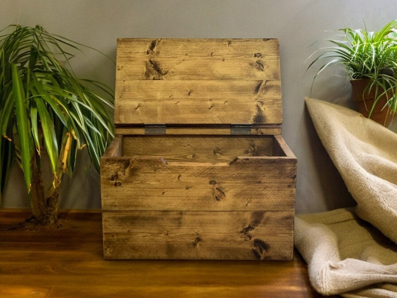 Handmade Reclaimed Solid Wood Blanket Box - Rustic Ottoman Storage | Eco-Friendly, Durable Design -chest